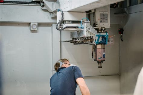 Composite Manufacturing Process 的图像结果