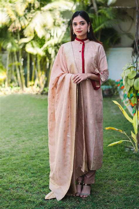 Beige Kurta Set with Dupatta & Trousers | Zari Linen Weave – The Indian ...