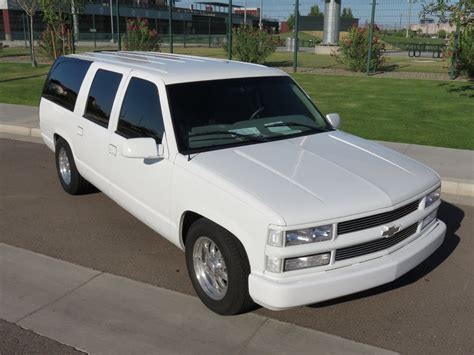 1999 Chevrolet Suburban | Canyon State Classics