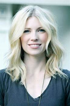 Shoulder Length Hairstyle With Layers by 7 Everyday Hairstyles For Medium Length Hair Shoulder Length Hairstyle With Layers