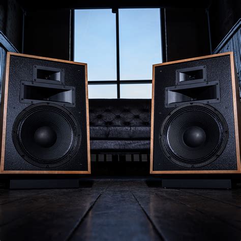 HI-FI HOME THEATER? YOU CAN DO IT WITH KLIPSCH | Klipsch