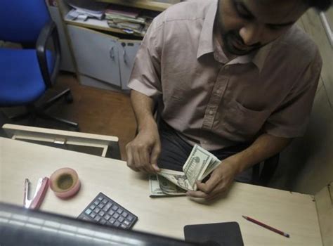 India's foreign exchange reserves stand at $657.89 billion - IBTimes India