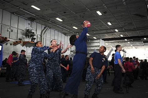 Navy Exercise 的图像结果