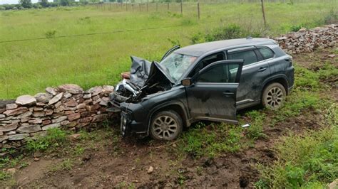 रक्षाबंधन मनाने के लिए जा रहा परिवार हुआ भीषण सड़क दुर्घटना का शिकार ...