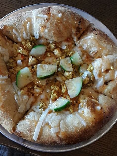 Mellow Mushroom - Lincoln Nebraska Restaurant - HappyCow