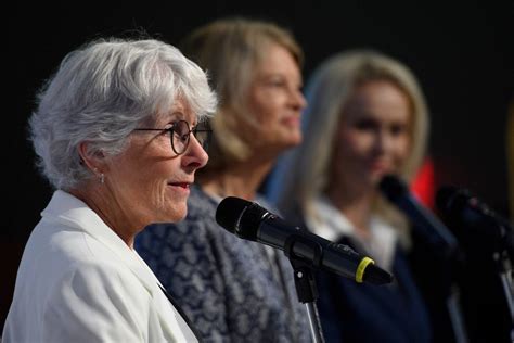 Murkowski, Tshibaka, Chesbro meet in first U.S. Senate debate ...