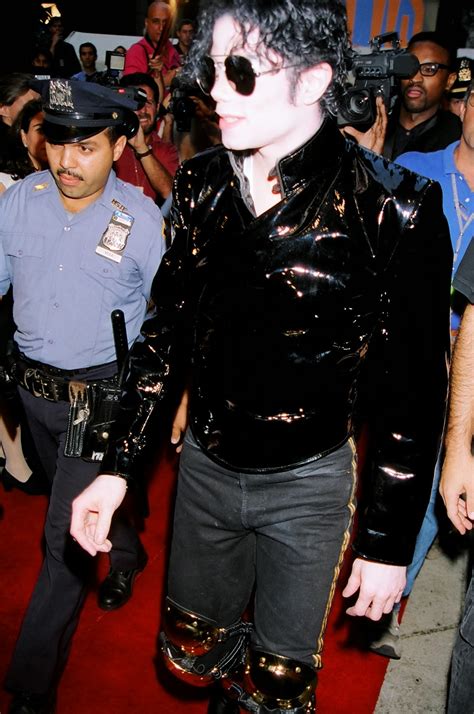 [FOTOS] Michael Jackson chegando no MTV Video Music Awards - 07 de ...
