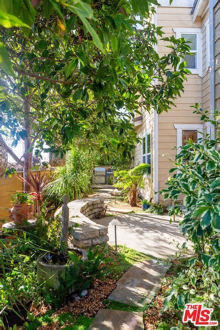 Oxnard CA Real Estate & Homes for Sale - Homes.com