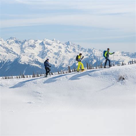 Brunico - la città sportiva e alpina in Val Pusteria in Alto Adige ...