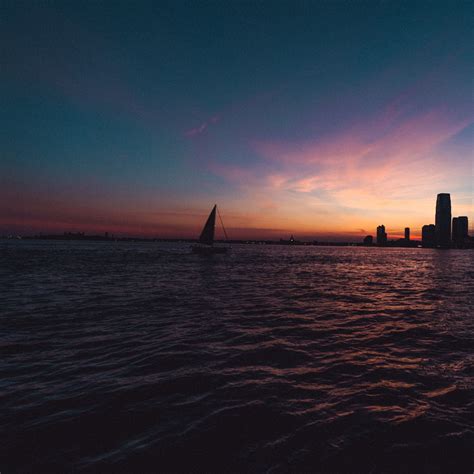 Download wallpaper 2780x2780 sailboat, boat, sea, sunset, horizon ipad ...