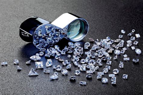 天价豪车镶嵌30万颗钻石，摸一次1000美元！
