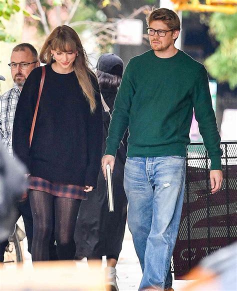Taylor Swift and Joe Alwyn Step Out in N.Y.C. Ahead of 'Midnights' Release