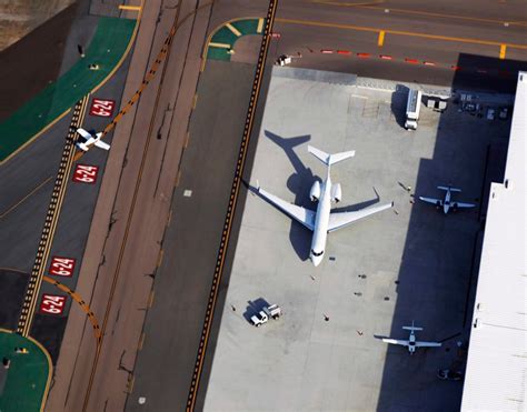 County approves return of commercial flights to Carlsbad airport – San ...