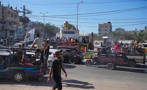 Palestinians flee northern Gaza after Israel orders mass evacuation ...