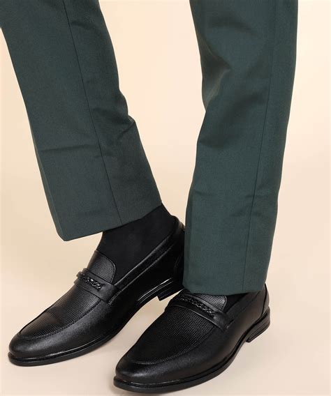 Paragon Men's Black Formal Loafer Shoes | Cushioned Sole & Sturdy Cons ...