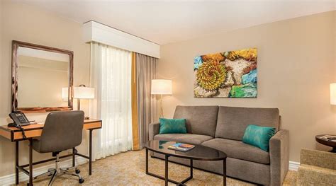 HILTON PHOENIX RESORT AT THE PEAK - Resort Reviews, Photos, Rate ...