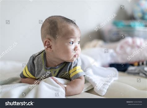 Baby Infant 4 Months Baby Vomiting Stock Photo (Edit Now) 1525670006 | Shutterstock