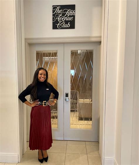 Shonda Knox on LinkedIn: #saksornowhere #saksfifthavenue | 28 comments