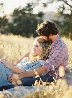 Engagement Photo by 23 Creative Fall Engagement Photo Shoots Ideas I Should Ve Engagement Photo