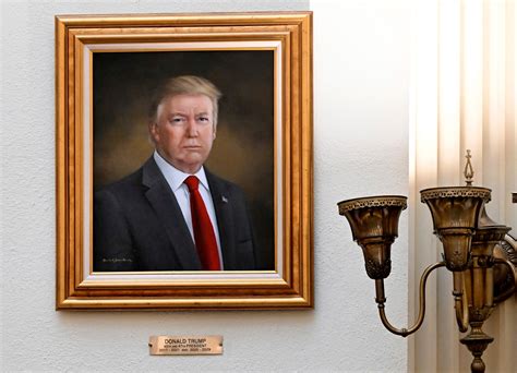 Trump praises ‘beautiful’ portrait gifted by Putin