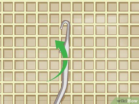 Using a Latch Hook 的图像结果