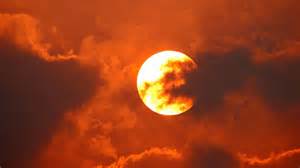 Extreme heat altering travel plans, people's daily routines worldwide ...