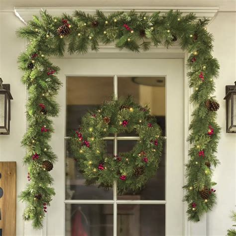 How To Decorate Front Door With Christmas Garland at Doris Mueller blog