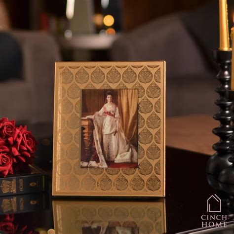 Buy Photo Frames at Best Prices in India| Latest & Unique Photo Frames ...