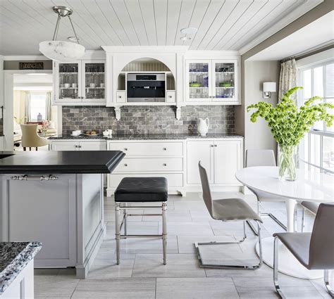 Are Grey Floors Out Of Style 2022 | Viewfloor.co