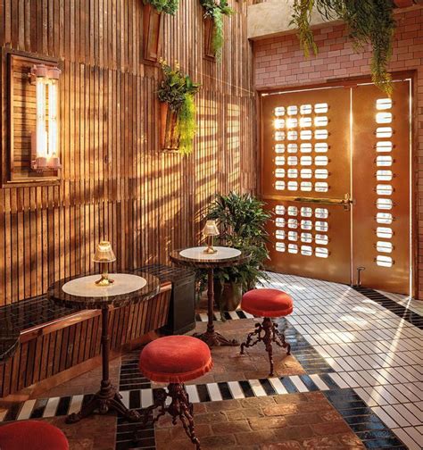 Restaurant Entrance 的图像结果