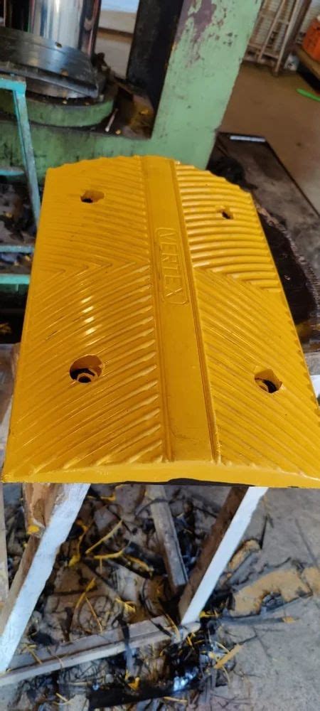 Rubber Speed Hump - Rubber Speed Breakers Manufacturer from Pune