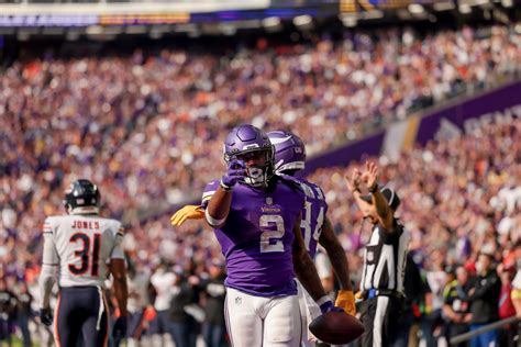 Fantasy Football: Buy-low, sell-high dynasty candidates