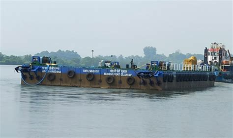 Barges, Ferries, Oil Tankers, Dredgers & Tugs Built in Goa, India ...