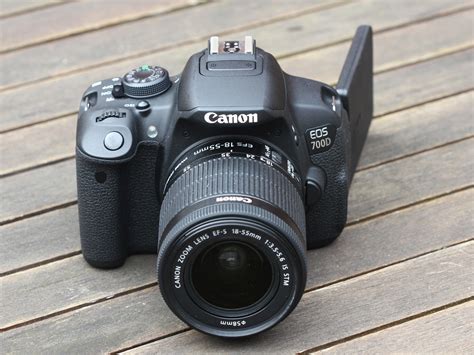 Refurbished Reflex Canon EOS 700D - Black + Lens 18-135mm f/3.5-5.6 IS ...