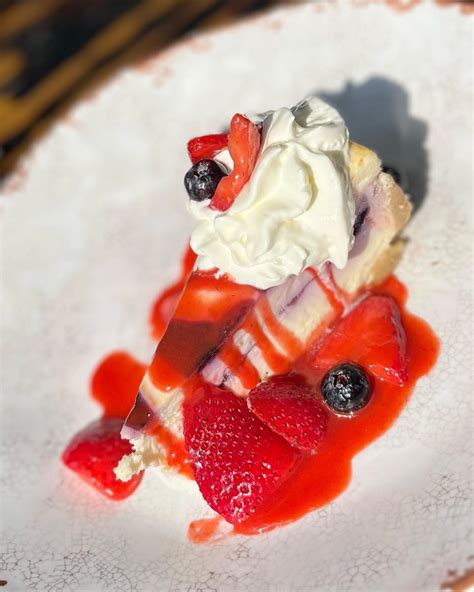 About Lazy Oak Bistreaux – LAZY OAK