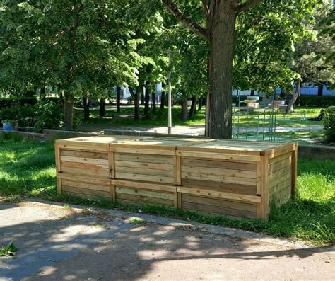 Goûter végétal et opération de tamisage du compost à la Maladrerie ...