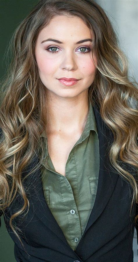 ayla kell