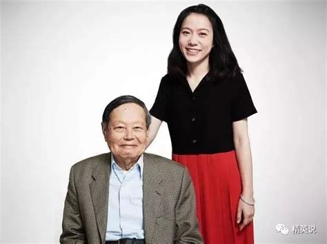 95岁杨振宁仅给41岁妻子留下一套房，娶她的原因终于揭晓！|杨振宁|翁帆|妻子_新浪新闻
