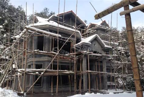 超炫农村自建房毛坯造价35万，现在建房要多少钱一平方了？