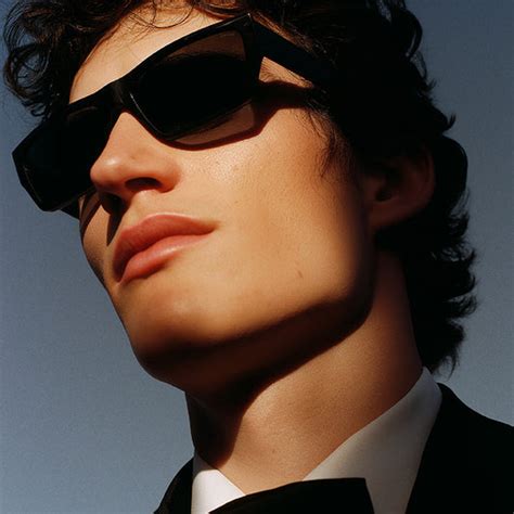 6 Vintage-Inspired Sunglasses for Men That Never Go Out of Style ...