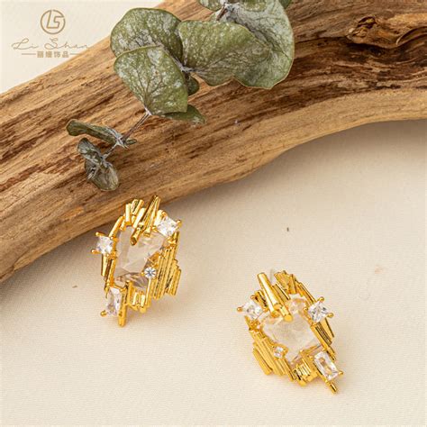 Gold Geometric Statement Stud Earrings JLT11712