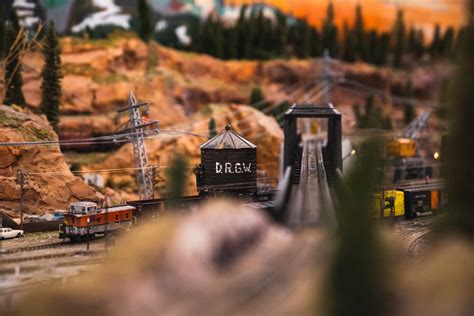 Large HO Train Layout Build 的图像结果