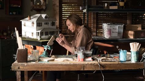 हेरेडिटरी - Apple TV (IN)