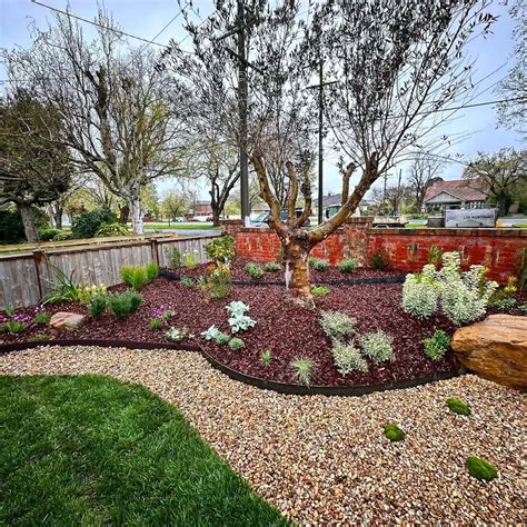 26 Stunning Flower Bed Ideas Using Rocks Instead of Mulch