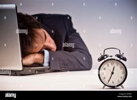 Computer Sleeping 的图像结果