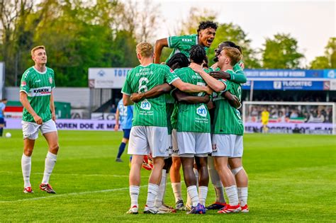FC Dordrecht boekt overtuigende overwinning op MVV Maastricht - FC ...