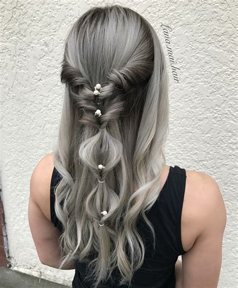 Pearl Pin Hair