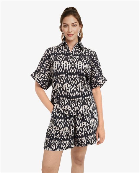 Rareism Women Sabuto-T Black Short Sleeve Collared Neck Button Closure