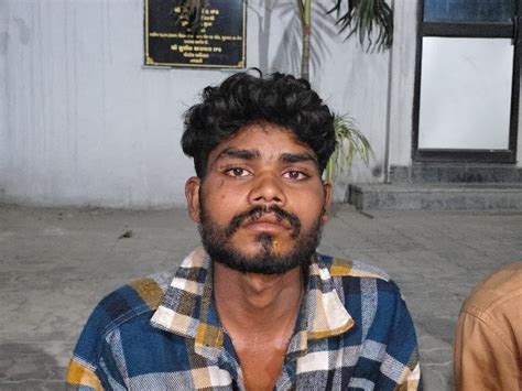 Gang caught stealing iron rods in Navsari