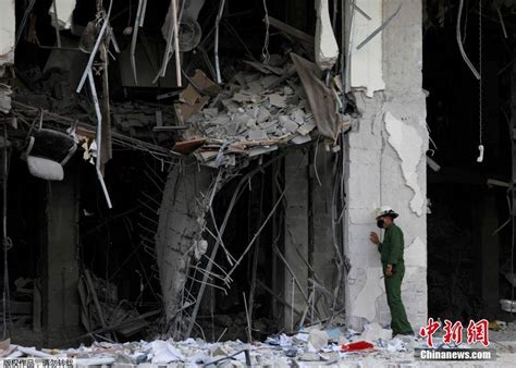 古巴酒店爆炸已致40人死亡 搜救人员清理废墟-搜狐大视野-搜狐新闻